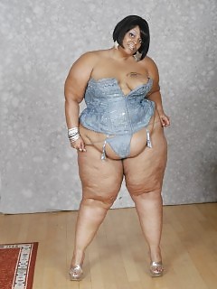 Bbbw Ebony Handjob Vid