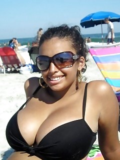 Beach Huge Black Boobs - Public Pictures and Big Ebony Boobs