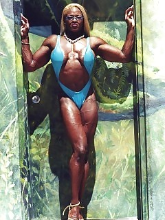 Muscle Black Women Licking Hairy Ebony Pussy