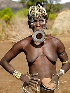 Shocking Africa BBW Ebony Lesbians