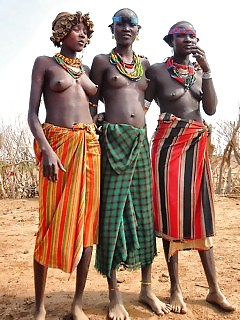 Sexy Pretty African Goddess Riding Ebony