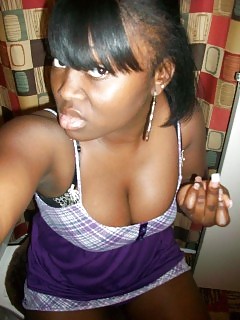 Ebony Amateurs Young Black Pussy