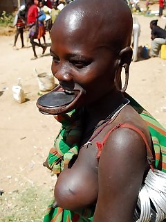 Shocking Africa Sloppy Ebony Blow Jobs